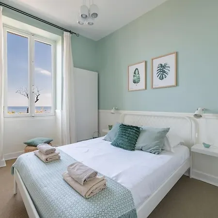 Magnifique D'époque Vue Mer, à 12 Min à Pieds Villa Menton