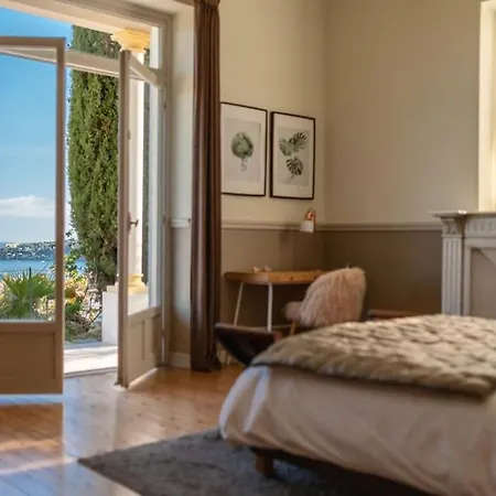 Magnifique D'epoque Vue Mer, A 12 Min A Pieds Ментона