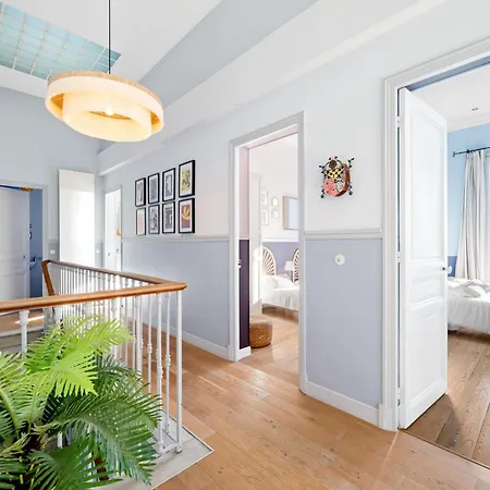 Magnifique D'epoque Vue Mer, A 12 Min A Pieds *