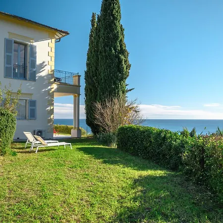 Villa Magnifique D'époque Vue Mer, à 12 Min à Pieds Menton